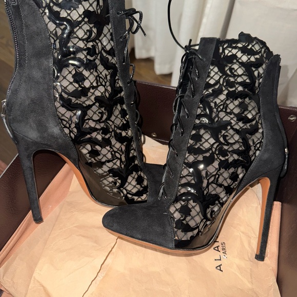 Alaïa black lace booties - Picture 3 of 6